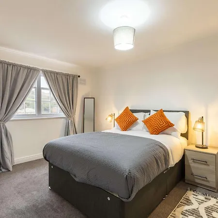 Charming 1br On Harbour With Sea Views Apartment