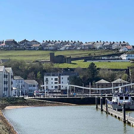 Charming 1br On Harbour With Sea Views * Whitehaven