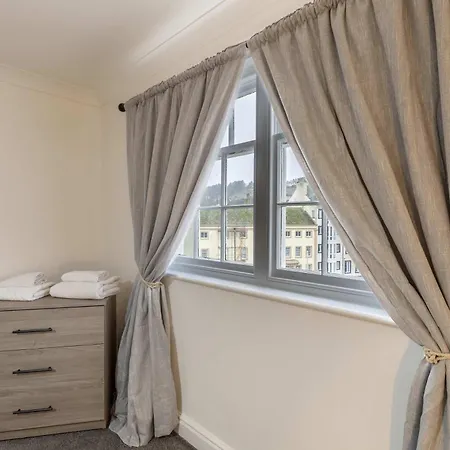 Charming 1br On Harbour With Sea Views