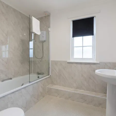 Charming 1br On Harbour With Sea Views Whitehaven